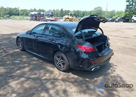 2023 Mercedes-Benz C 300 4Matic z USA, uszkodzony, nr VIN W1KAF4HB6PR151498